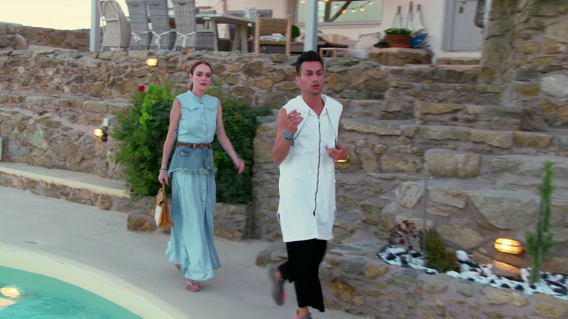 LohanBeachClubS01E05_018.jpg