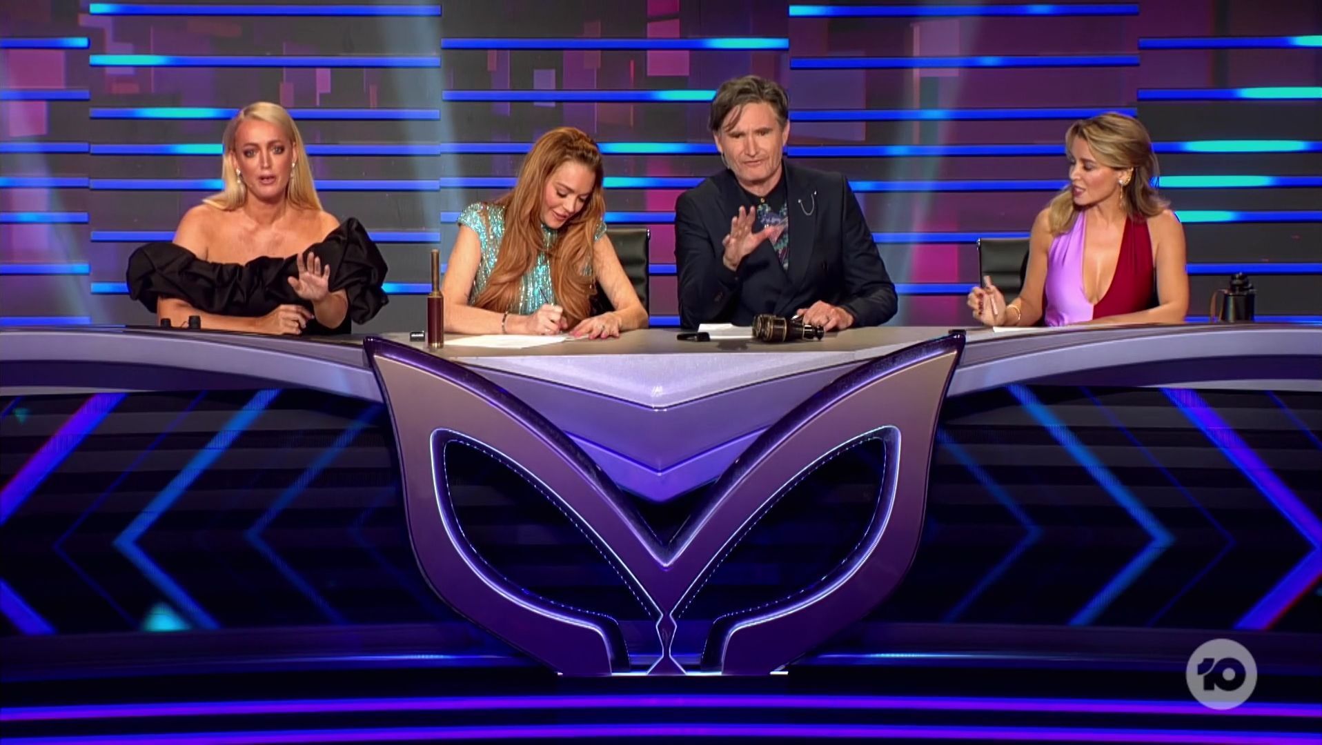 TheMaskedSingerAU-S01E01-112.jpg