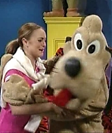 Filename=SNL-S29E18-0745.jpg
Filesize=41KiB
Dimensions=640x480
Date added=Apr 16, 2023 SNL-S29E18-0745.jpg