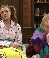 Filename=SNL-S29E18-0952.jpg
Filesize=51KiB
Dimensions=640x480
Date added=Apr 16, 2023 SNL-S29E18-0952.jpg