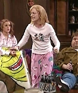 Filename=SNL-S29E18-0993.jpg
Filesize=53KiB
Dimensions=640x480
Date added=Apr 16, 2023 SNL-S29E18-0993.jpg