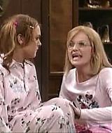 Filename=SNL-S29E18-1016.jpg
Filesize=38KiB
Dimensions=640x480
Date added=Apr 16, 2023 SNL-S29E18-1016.jpg