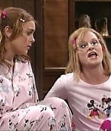 Filename=SNL-S29E18-1020.jpg
Filesize=48KiB
Dimensions=640x480
Date added=Apr 16, 2023 SNL-S29E18-1020.jpg