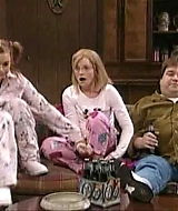 Filename=SNL-S29E18-1043.jpg
Filesize=46KiB
Dimensions=640x480
Date added=Apr 16, 2023 SNL-S29E18-1043.jpg