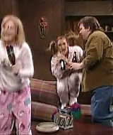 Filename=SNL-S29E18-1076.jpg
Filesize=32KiB
Dimensions=640x480
Date added=Apr 16, 2023 SNL-S29E18-1076.jpg