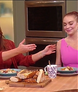 Filename=RachaelRay_312.jpg
Filesize=108KiB
Dimensions=1280x716
Date added=Oct 27, 2020 RachaelRay_312.jpg